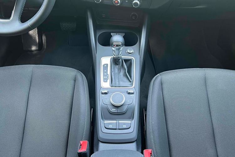 Used Audi Q2L 2021 35 TFSI Progressive Dynamic Edition
