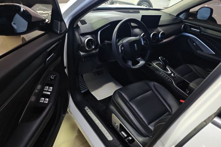 Used Wey VV6 2018 2.0T Two-Wheel-Drive Ultra-Luxury Version China V Standard
