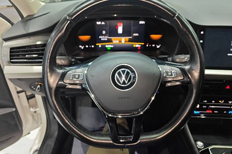 Used Volkswagen Lavida 2021 280TSI DSG Luxury Edition
