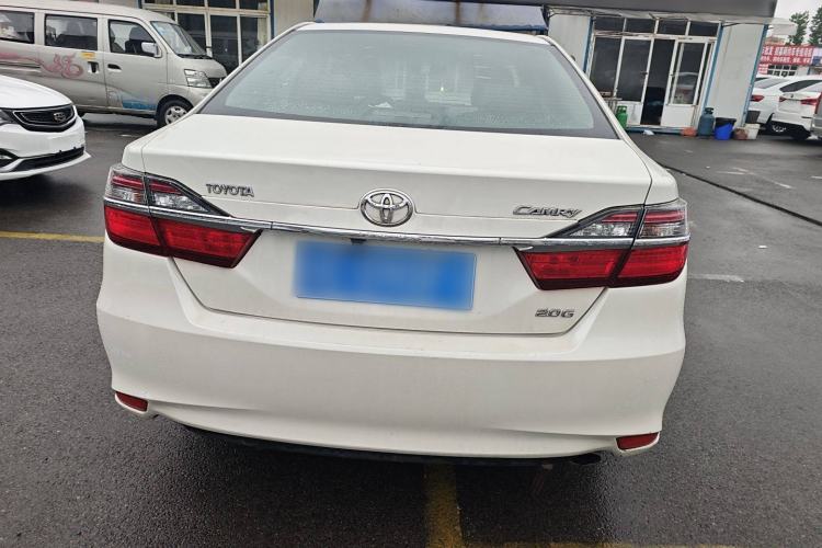 Used Toyota Camry 2015 2.0G Premier Edition
