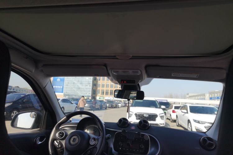 Used  forfour 2016 1.0L 52 kW Passion Edition
