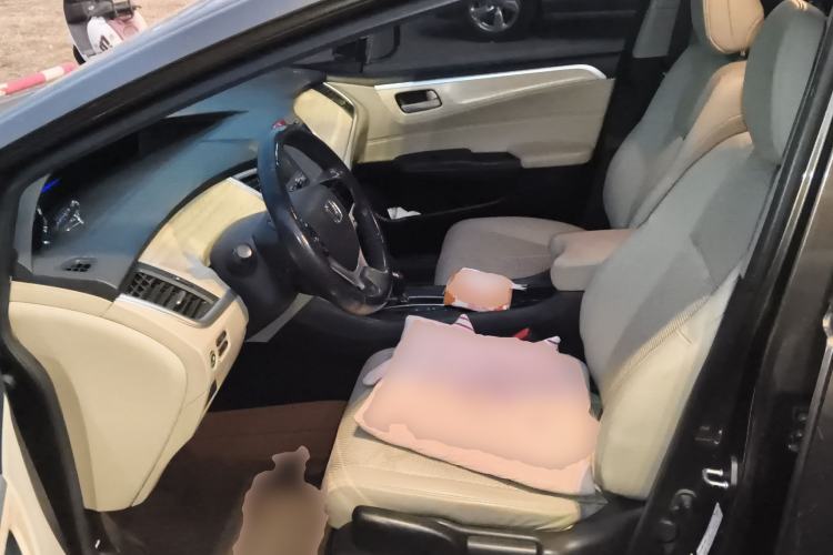 Used Honda Jade 2013 1.8L automatic Comfort version 5 seats