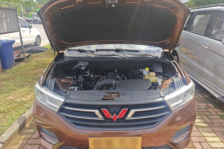 Used Wuling Hongguang 2019 1.5L S Comfort Edition China VI LAR