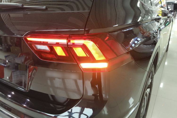 Used Volkswagen Tiguan L 2024 330TSI Automatic Two-Wheel Drive Smart Edition
