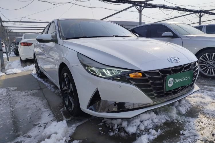 Used Hyundai Elantra 2022 1.5L CVT LUX Prestige Edition
