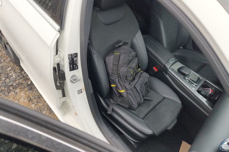 Used Mercedes-Benz A-Class 2022 Revised Version A 200 L Sport Sedan Fashionable Style
