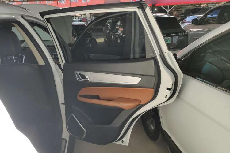 Used Geely Auto Vision X6 2018 1.4T CVT 4G Connected Luxury Version
