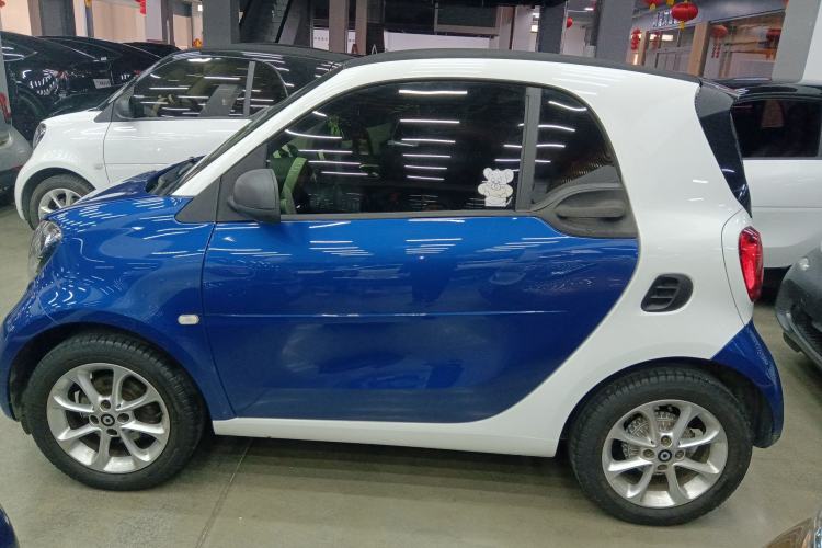 Used  fortwo 2018 1.0L 52kW Hardtop Dynamic Version China V
