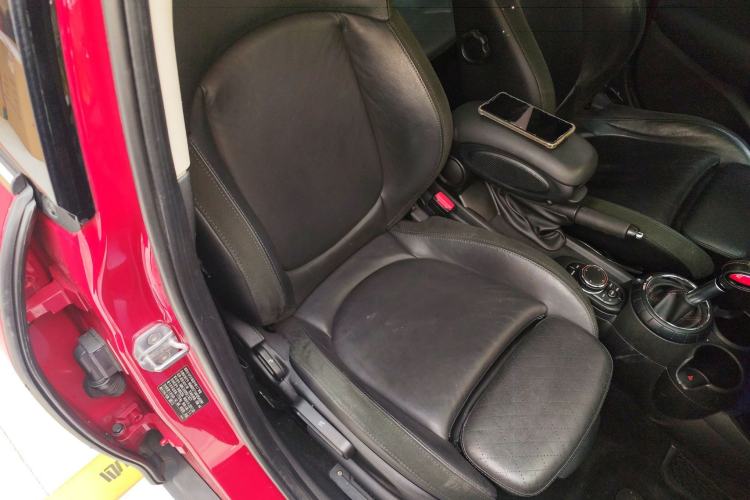 Used  MINI 2016 2.0T COOPER S Pioneer Edition Five-Door Model
