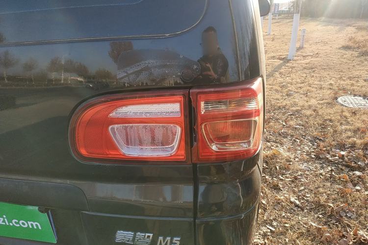 Used FORTHING Lingzhi 2017 M5L 1.6L 7-Seater Standard Model
