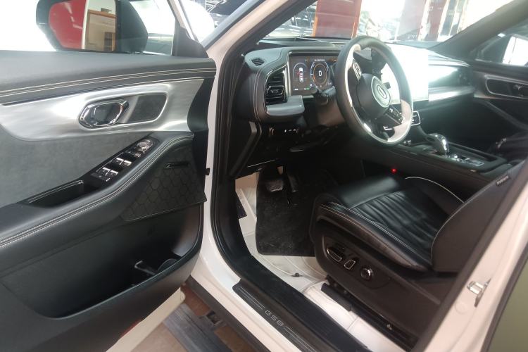 Used GAC Trumpchi GS8 2022 Dual-Engine Series 2.0TM Two-Wheel Drive Prestige Edition (7 Seats)
