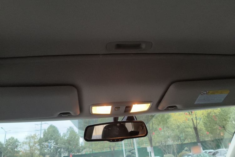 Used Mitsubishi Outlander 2019 2.4L 4x4 Zhi Xiang Edition 5 Seats China V Emission Standard