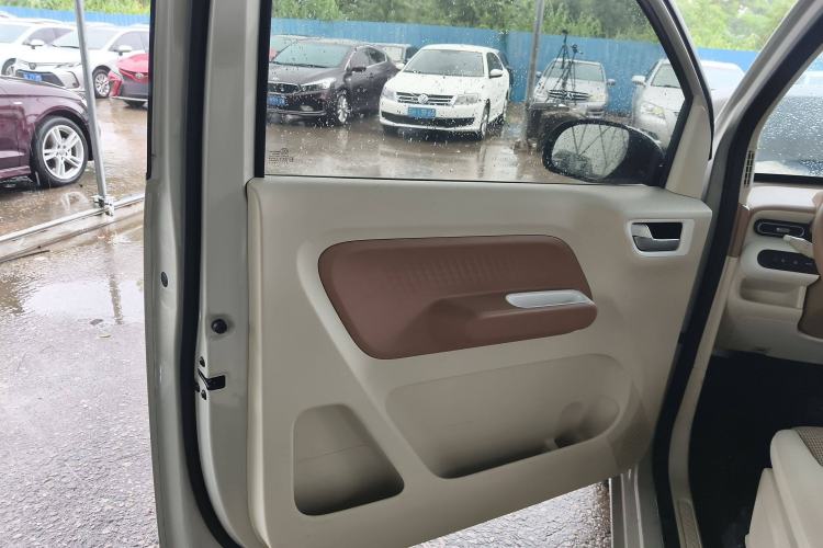 Used Wuling Hongguang MINIEV 2024 3rd Generation 215km Advanced Version
