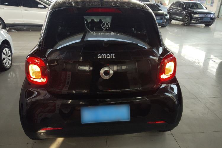 Used  forfour 2016 0.9T 66 kW Pioneer Edition