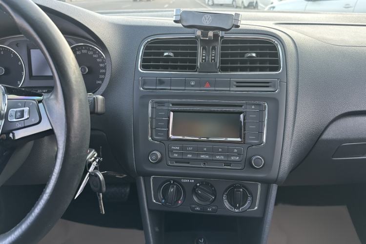 Used Volkswagen Polo 2016 1.6L Automatic Comfort Model
