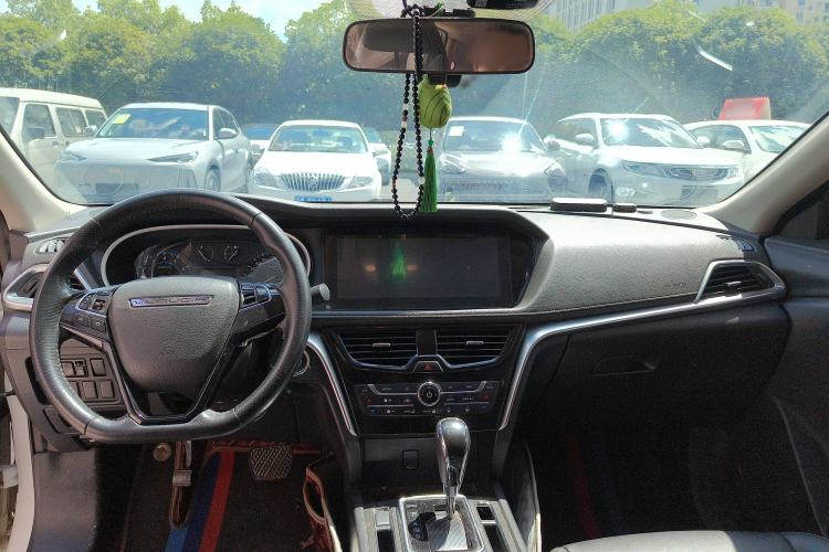 Used Venucia T90 2018 2.0L CVT Smart Connect Luxury Edition China V Standard
