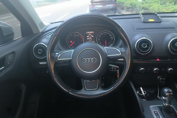 Used Audi A3 2016 Limousine 35 TFSI Ambition Edition
