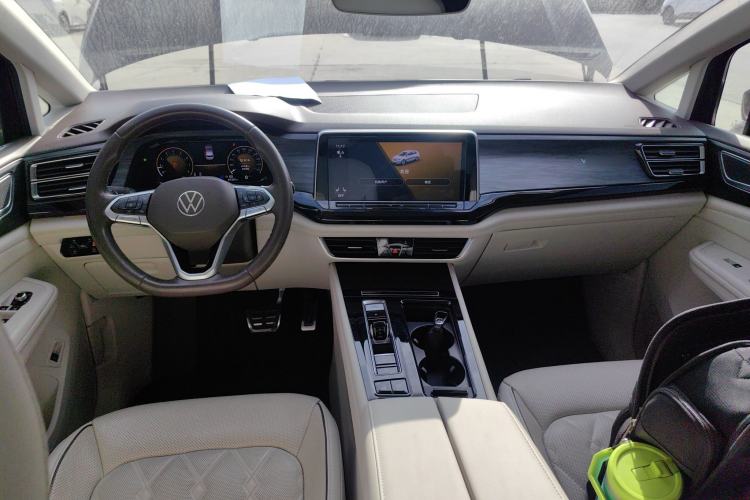 Used Volkswagen Viloran 2022 380TSI Prestige Edition
