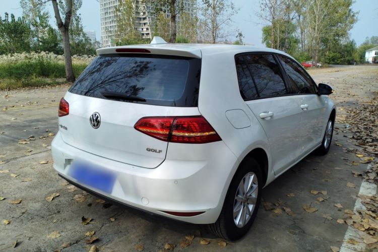 Used Volkswagen Golf 2016 1.6L Automatic Fashion Model