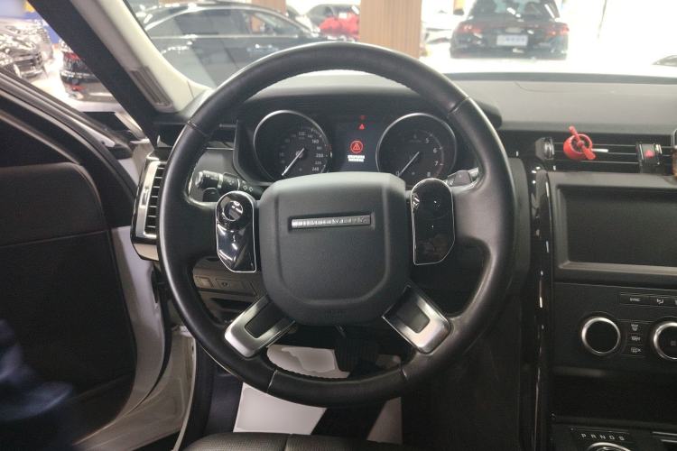 Used Land Rover Discovery 2019 3.0 SC V6 SE