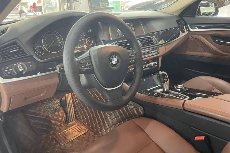 Used BMW 5 Series 2017 520Li Elegant Edition
