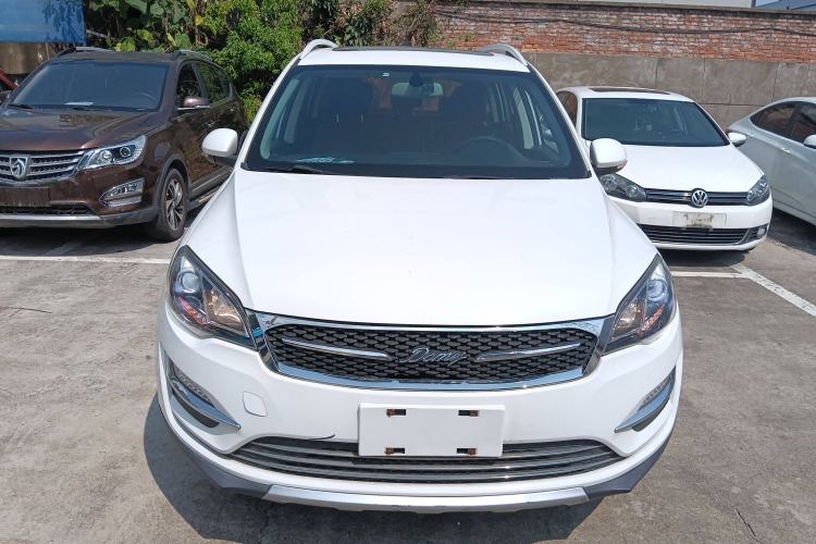 Used Zotye Domy X5 2017 Value Edition 1.6L Manual Fashion Model
