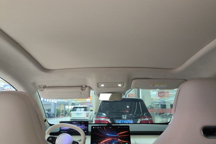 Used Hima Luxeed R7 2024 All-Electric 802 km Max