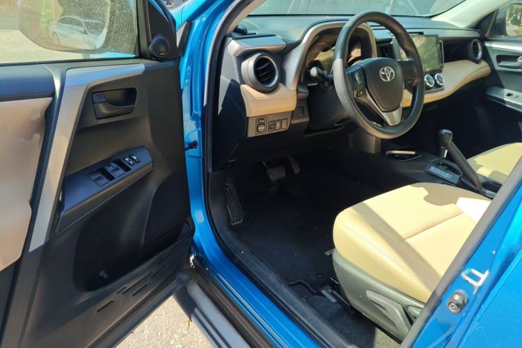 Used Toyota RAV4 2016 2.0L CVT Two-Wheel Drive Urban Edition China V Standard