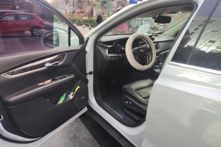 Used Cadillac XT5 2018 25T Luxury Model
