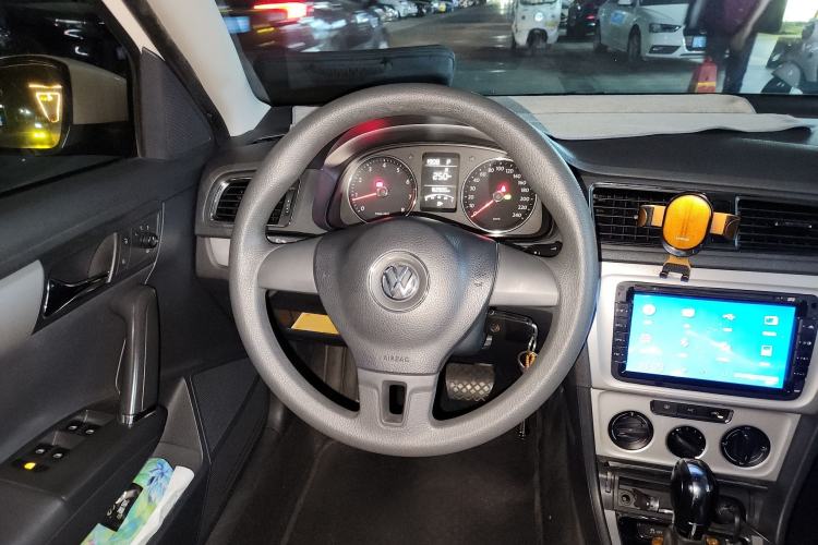 Used Volkswagen Gran Lavida 2013 1.6L Automatic Comfort Model