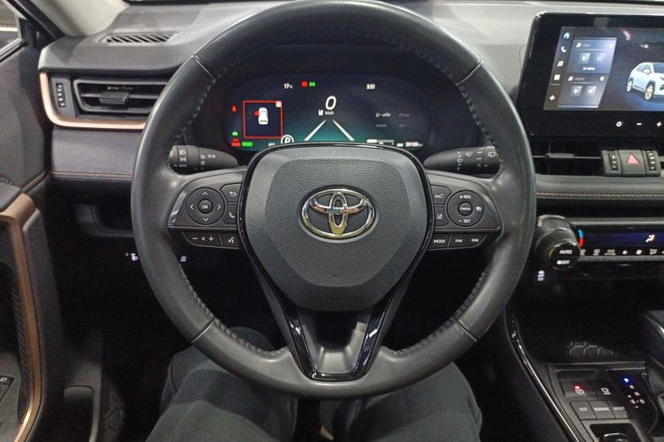 Used Toyota Wildlander 2024 Dual-Motor 2.5L E-CVT Two-Wheel Drive Luxury PLUS Edition
