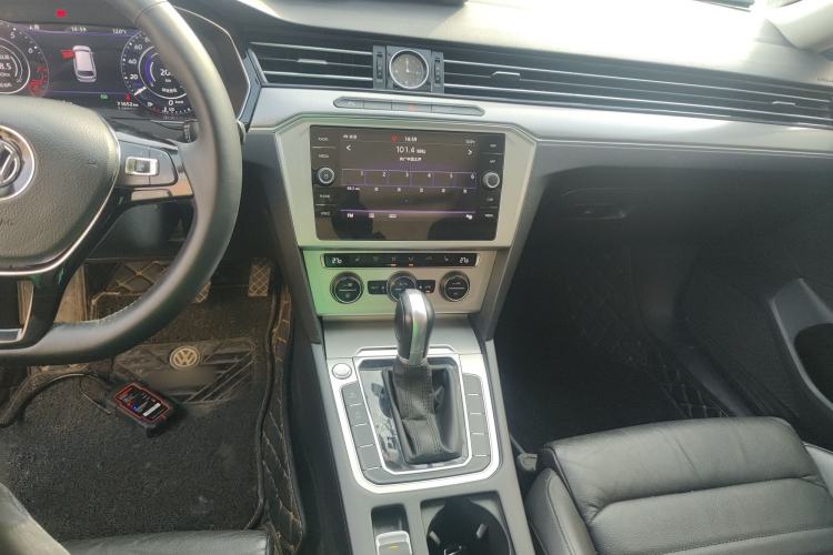 Used Volkswagen Variant 2018 380TSI Two-Wheel Drive Comfort Edition
