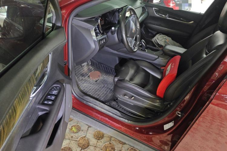 Used Cadillac XT5 2018 25T Tech Model
