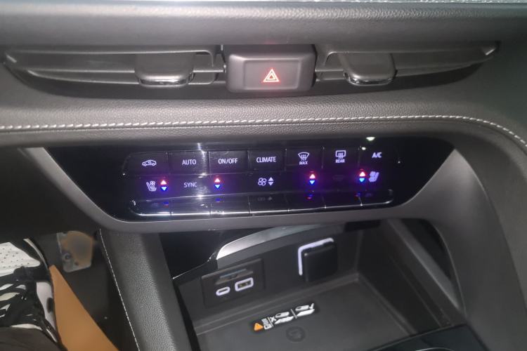 Used Buick Envision 2020 Encore S 652T All-Wheel-Drive Avenir
