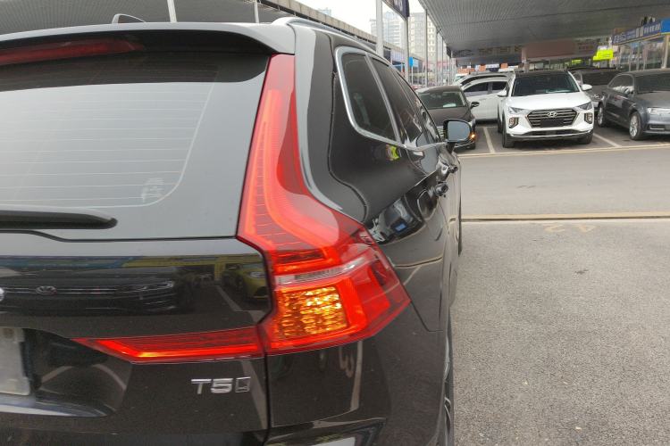 Used Volvo XC60 2019 T5 4x4 Smart Edition China V Standard

