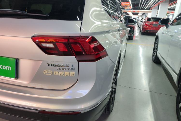 Used Volkswagen Tiguan L 2019 330TSI Automatic Two-Wheel Drive Smart Luxury Version China VI Standard
