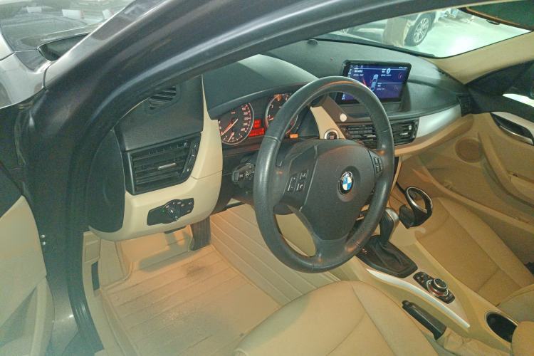 Used BMW X1 2012 sDrive18i Luxury Edition
