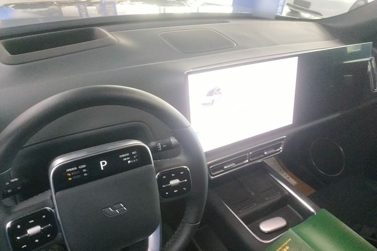 Used Li Auto L8 2025 Pro Smart Refresh Edition
