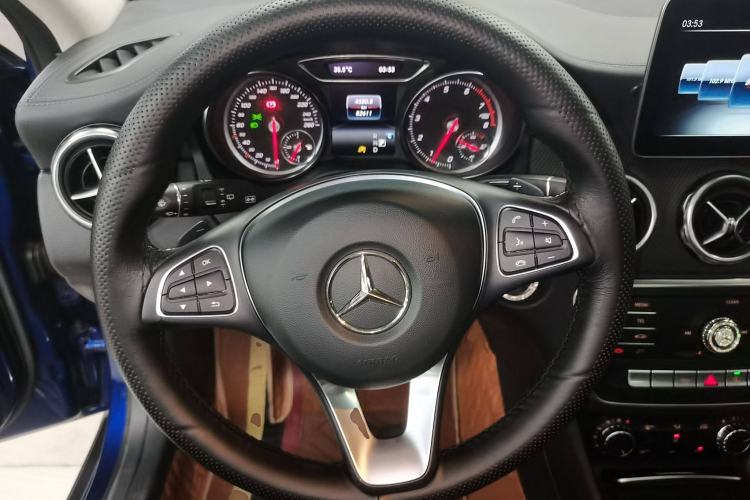 Used Mercedes-Benz GLA 2018 GLA 200 Fashion Model