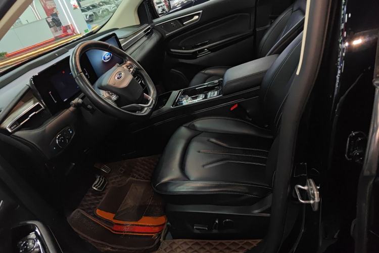 Used Ford Edge 2021 PLUS EcoBoost 245 Two-Wheel-Drive Titanium 7-Seater
