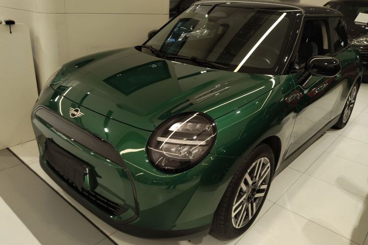 Used MINI Electric MINI COOPER 2024 456km COOPER E Classic Edition