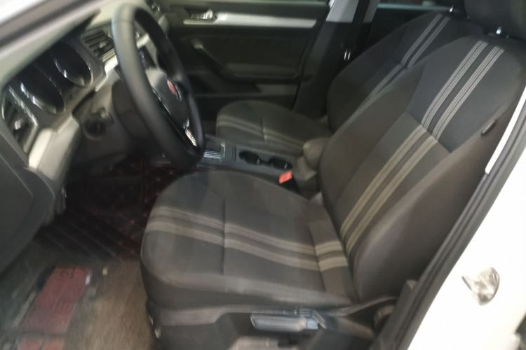 Used Volkswagen Lamando 2018 230TSI DSG Fashion Edition
