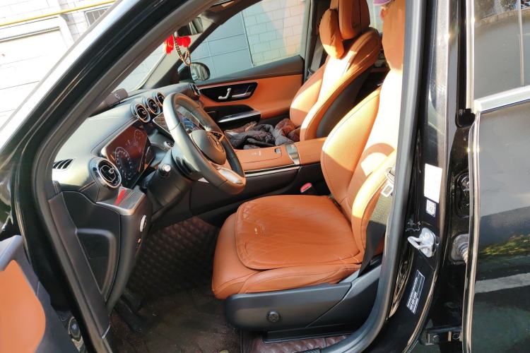 Used Mercedes-Benz GLC 2023 GLC 260 L 4MATIC Dynamic Edition 5-seater
