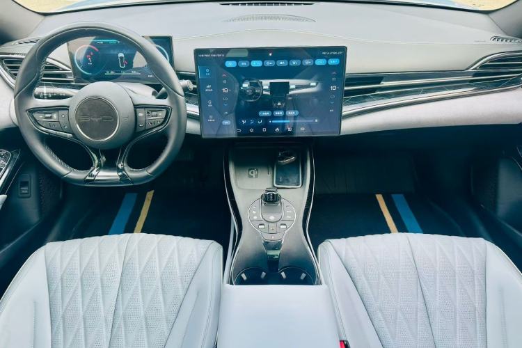 Used BYD Seal 2022 550 km Standard Range Rear-Wheel Drive Prestige Version
