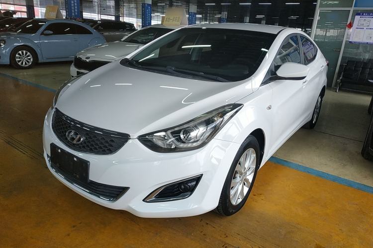 Used Hyundai Elantra 2016 1.6L Automatic Smart Version

