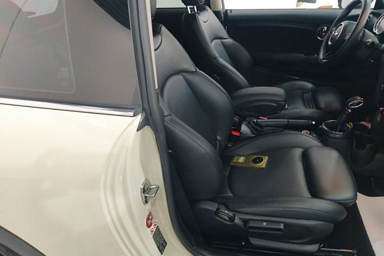 Used  MINI 2016 1.5T COOPER
