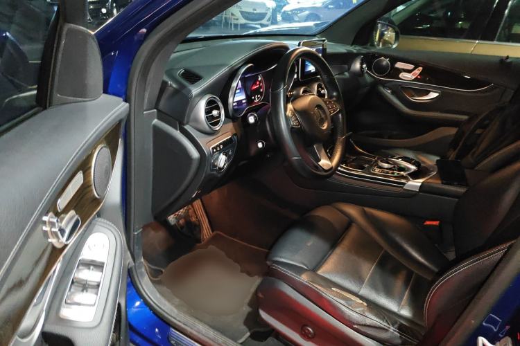 Used Mercedes-Benz GLC 2016 GLC 260 4MATIC Luxury Model