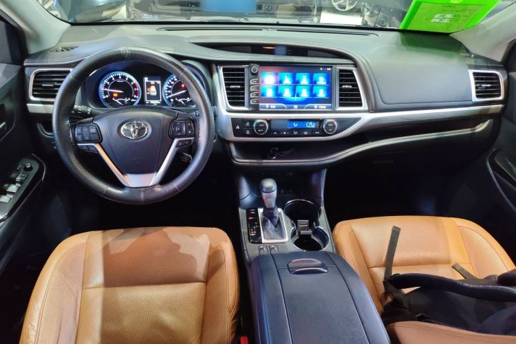 Used Toyota Highlander 2018 2.0T Four-Wheel Drive Knight Edition 7 Seats China VI Standard
