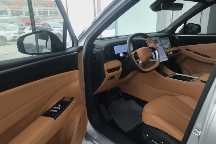 Used  L7 2025 EM-i 115km Exploration+ Edition
