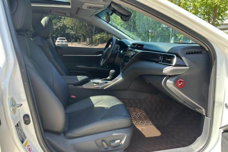 Used Toyota Camry 2018 2.5G Luxury Edition
